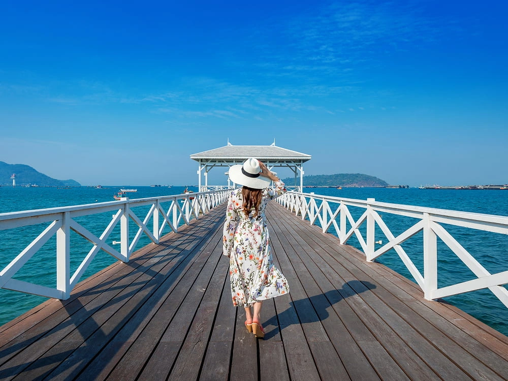 Discounted Cruises and Island Hopping in Greece
